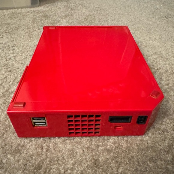 Red Wii Console - Picture 3 of 7
